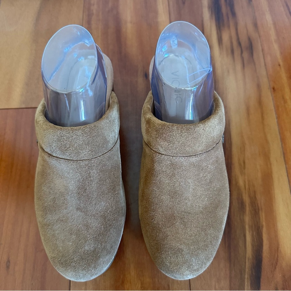 NWOT Vionic Day Kacie Suede Studded in Toffee Heeled Clogs - Picture 5 of 13